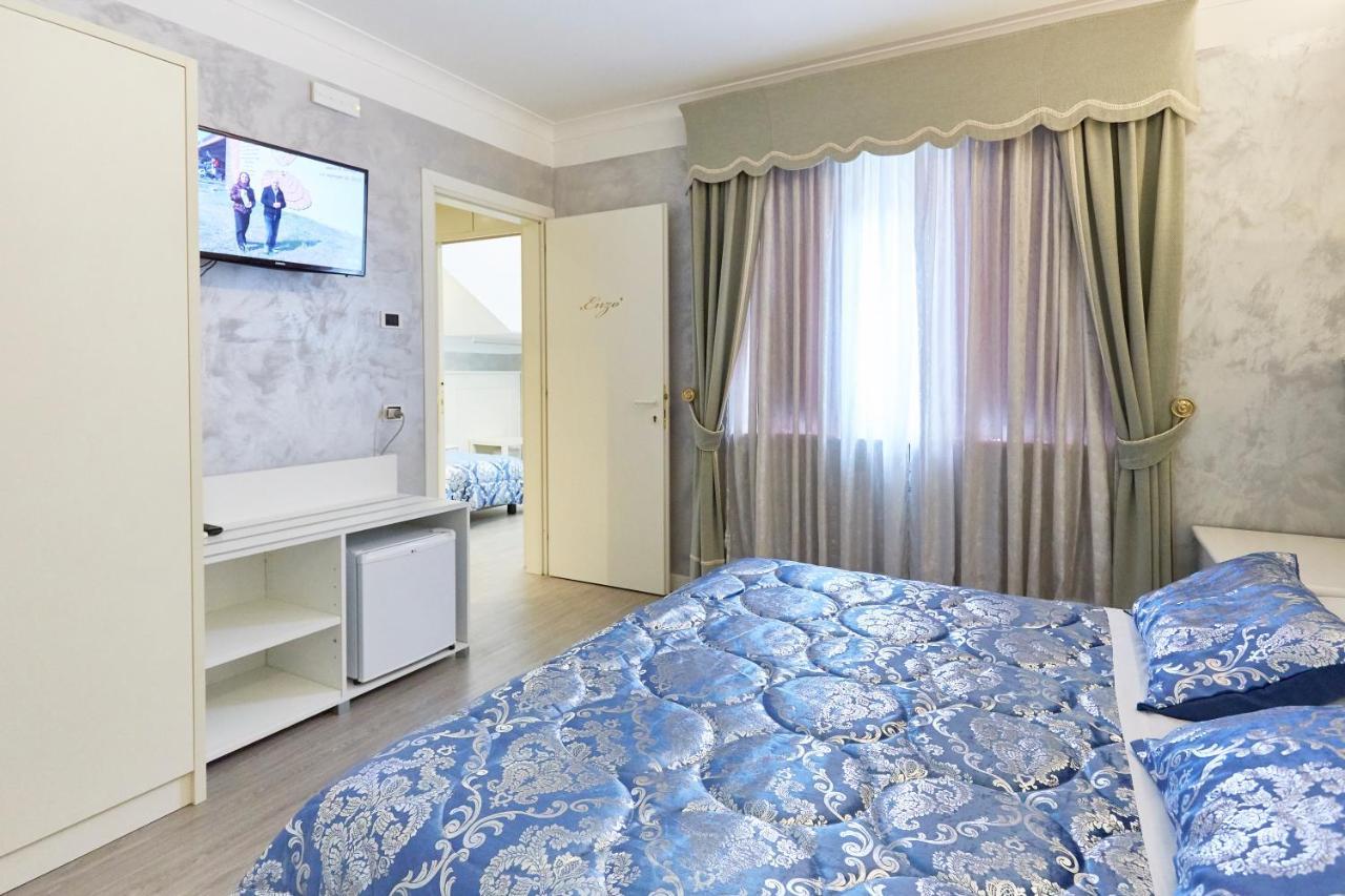 Hotel Villa Lilla 데센자노델가르다 외부 사진