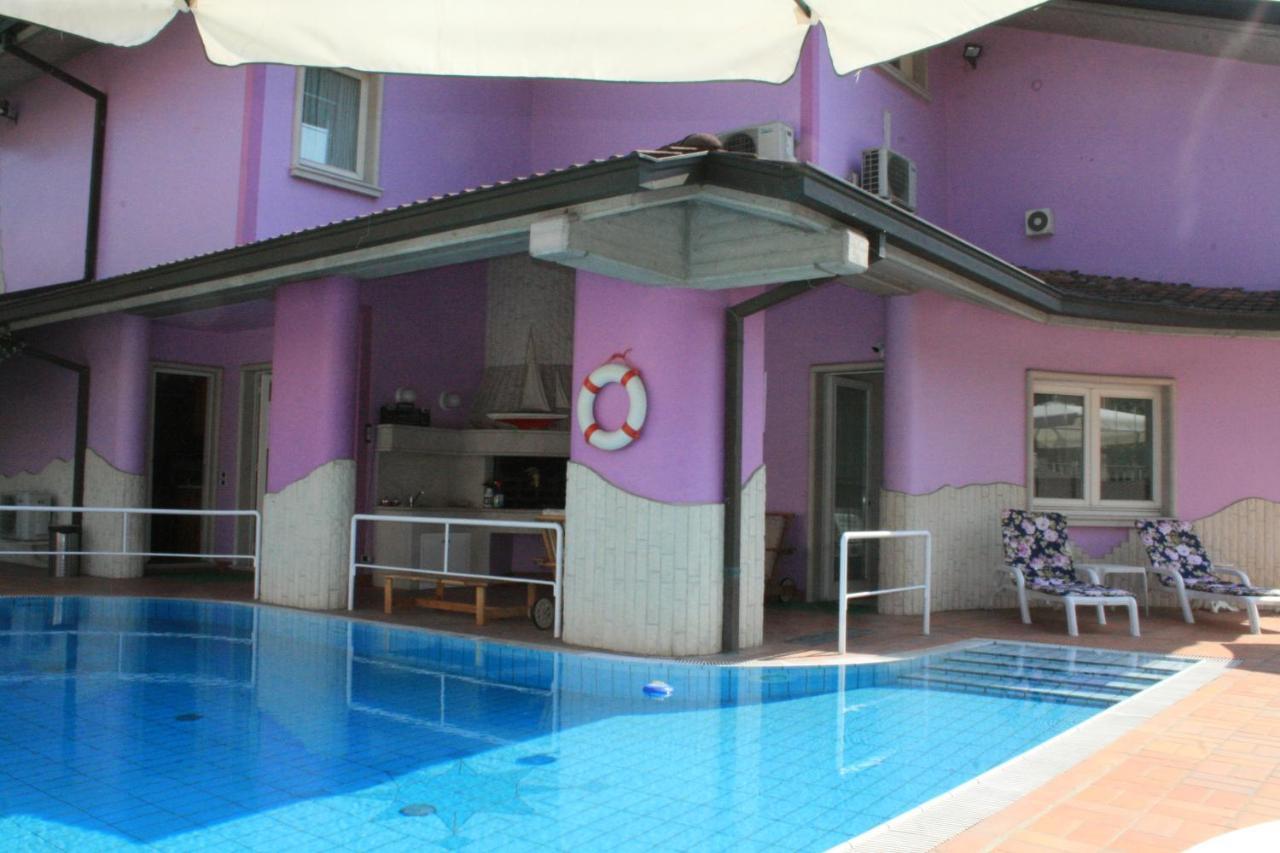 Hotel Villa Lilla 데센자노델가르다 외부 사진